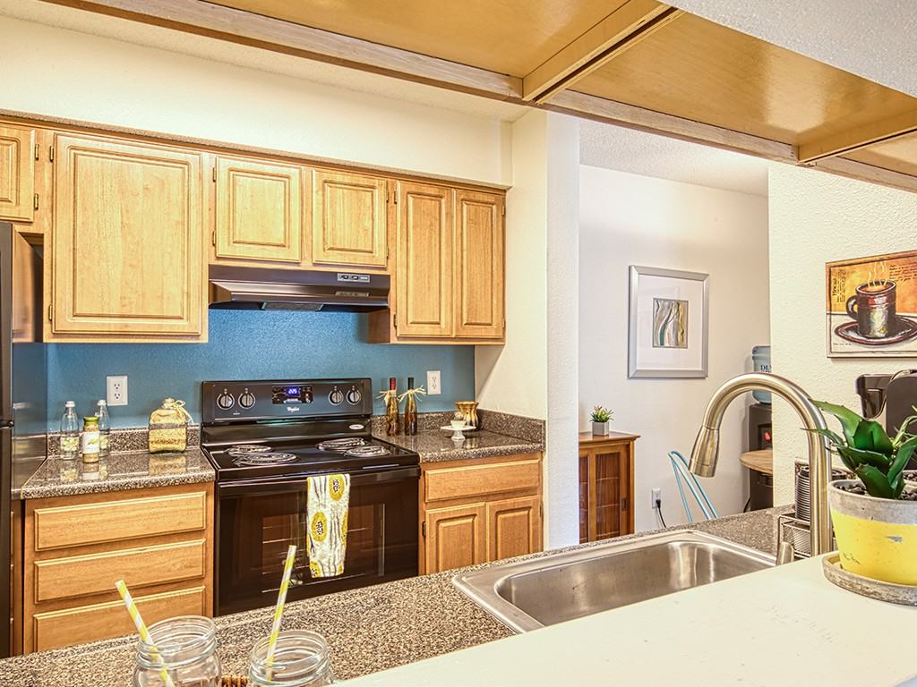 Lakeridge Square - Photo 5 of 50