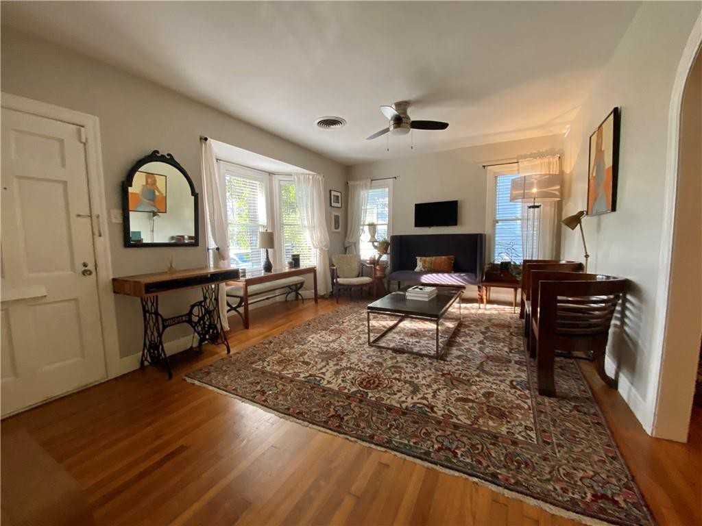 1707 Newfield Ln - Photo 3 of 30