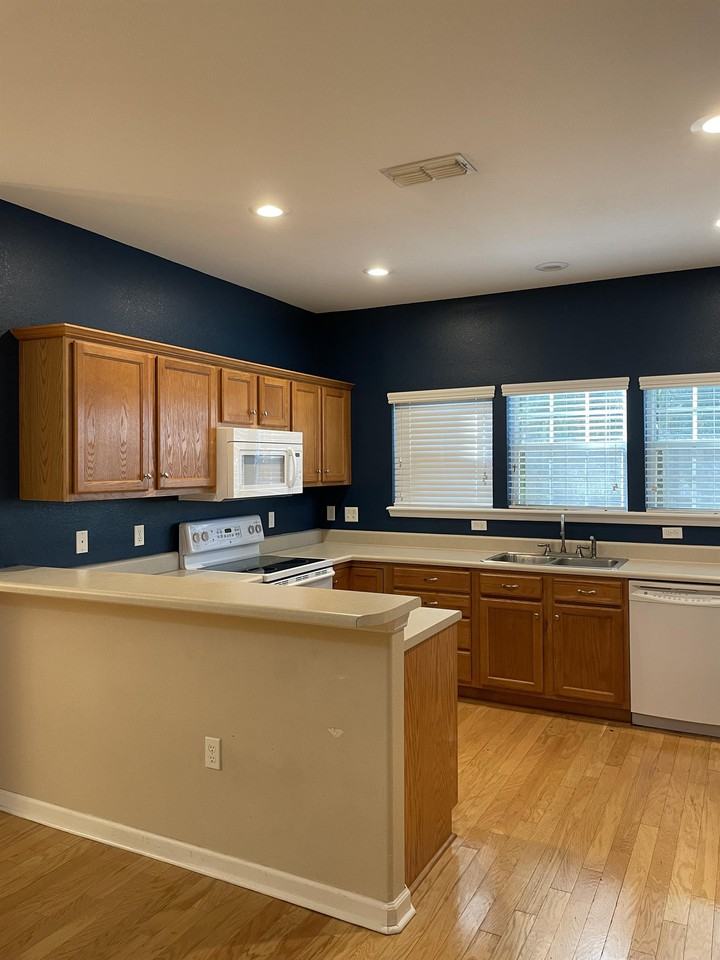 10 King Arthurs Ct #1 - Photo 2 of 24