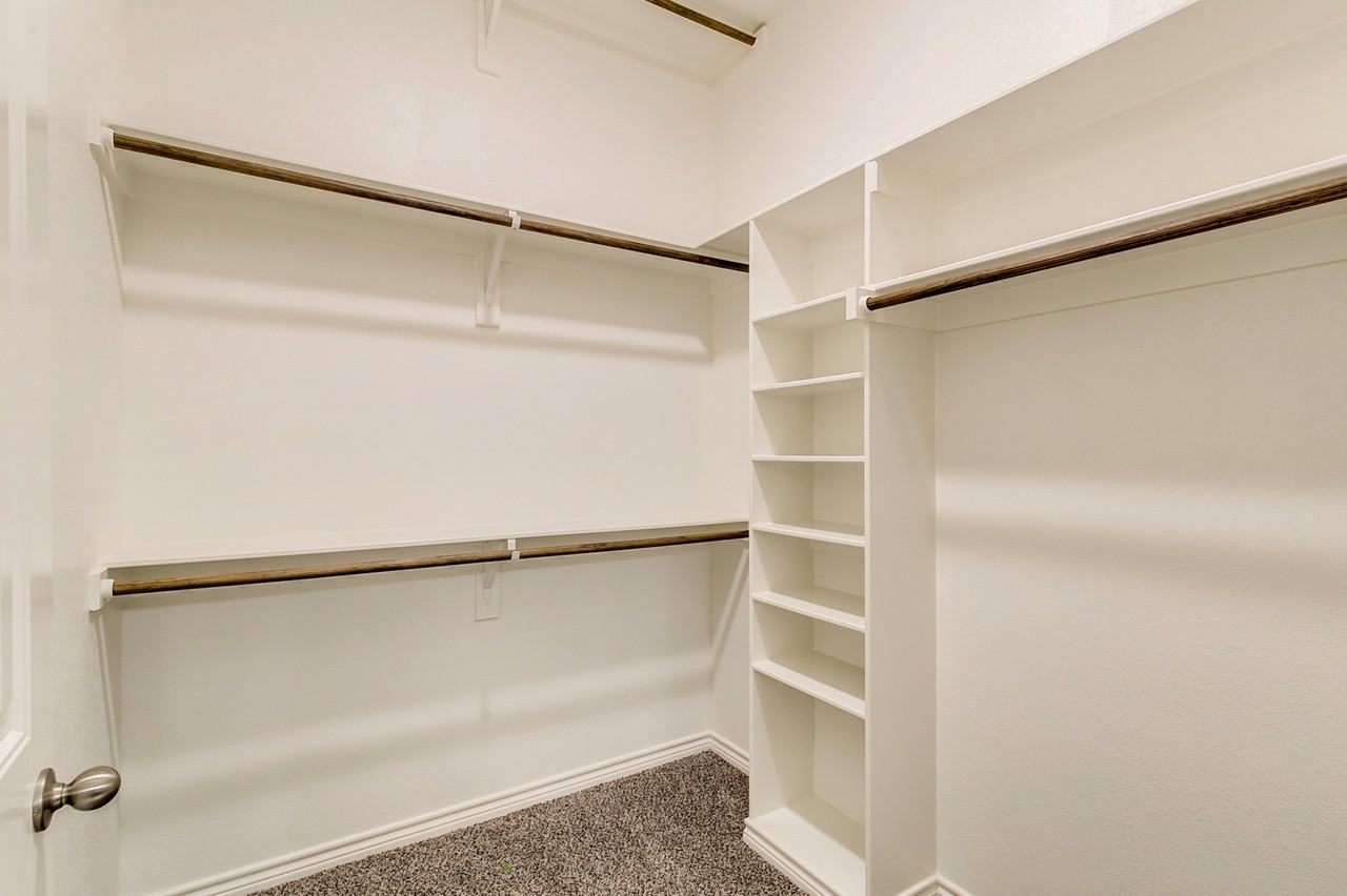 4922 Opal Ct #4922 - Photo 7 of 32