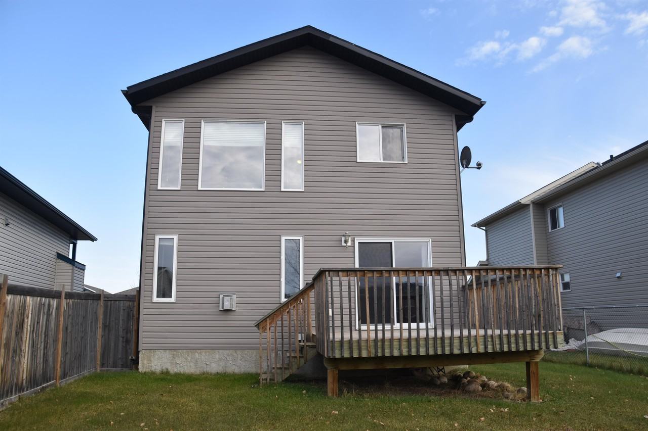 24 Pinnacle Crossing - Photo 2 of 26