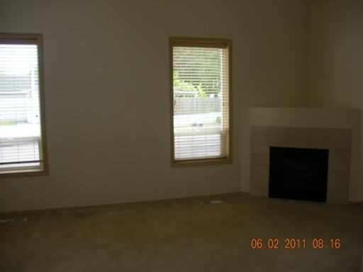 7905 NE 86th Ave - Photo 2 of 6