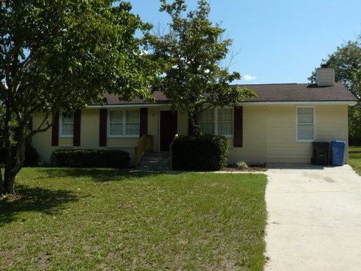 1446 Howell Rd - Photo 2 of 22