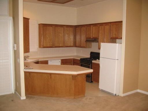 659 17th St - Photo 2 of 17