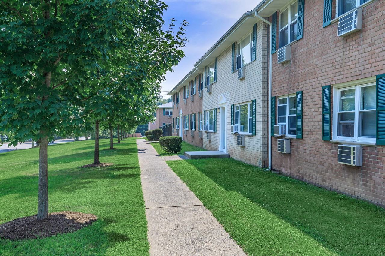 New City Gardens - Photo 3 of 13