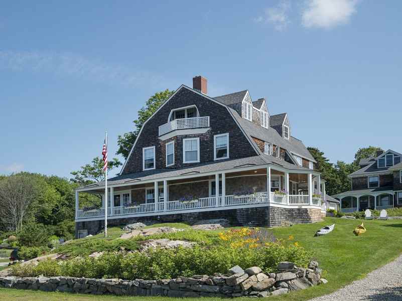 178 Ocean Ave - Photo 2 of 30