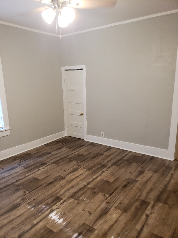 928 Greenwood Ave #B - Photo 3 of 12