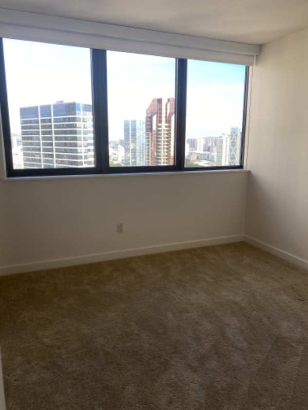 600 Queen St - Photo 5 of 18