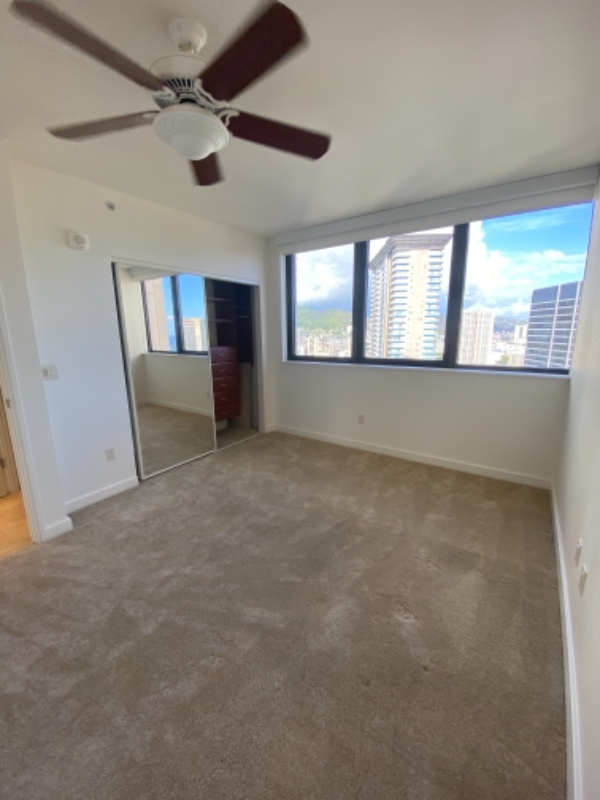 600 Queen St - Photo 6 of 18