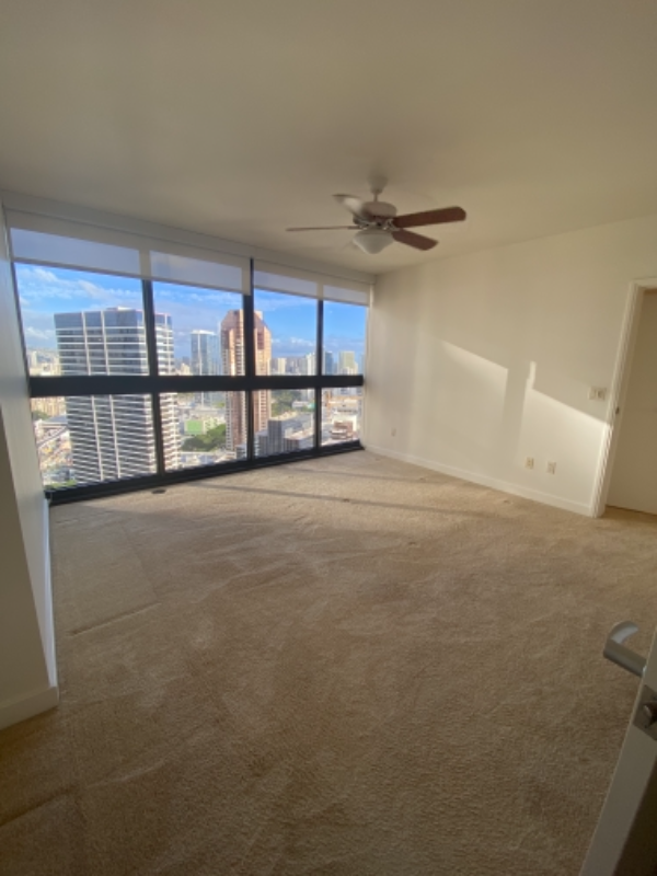 600 Queen St - Photo 7 of 18