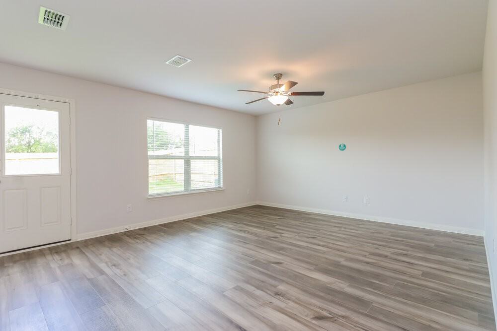 135 Drifter Dr - Photo 3 of 16