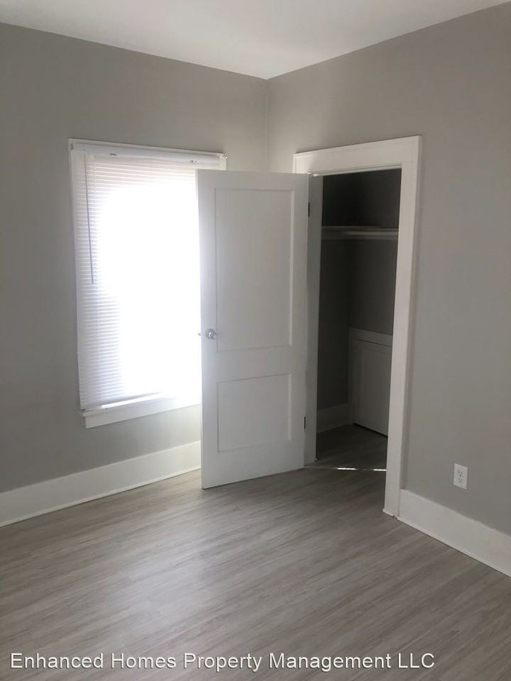 406 Oak St. - Photo 2 of 8