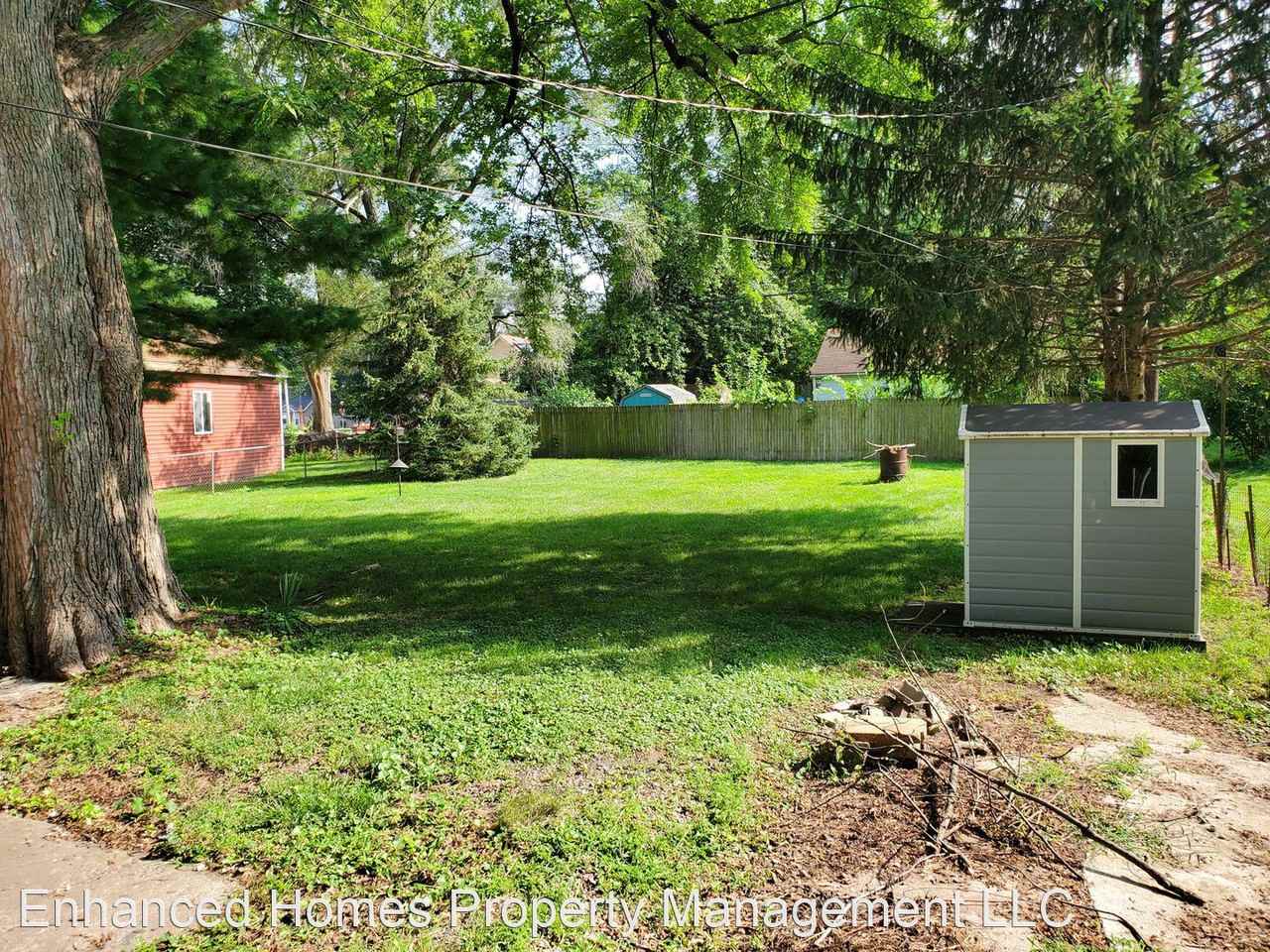 318 Warren St - Photo 3 of 17