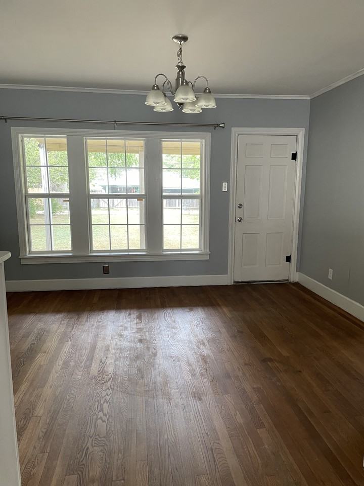 1141 Jeanette St - Photo 2 of 10