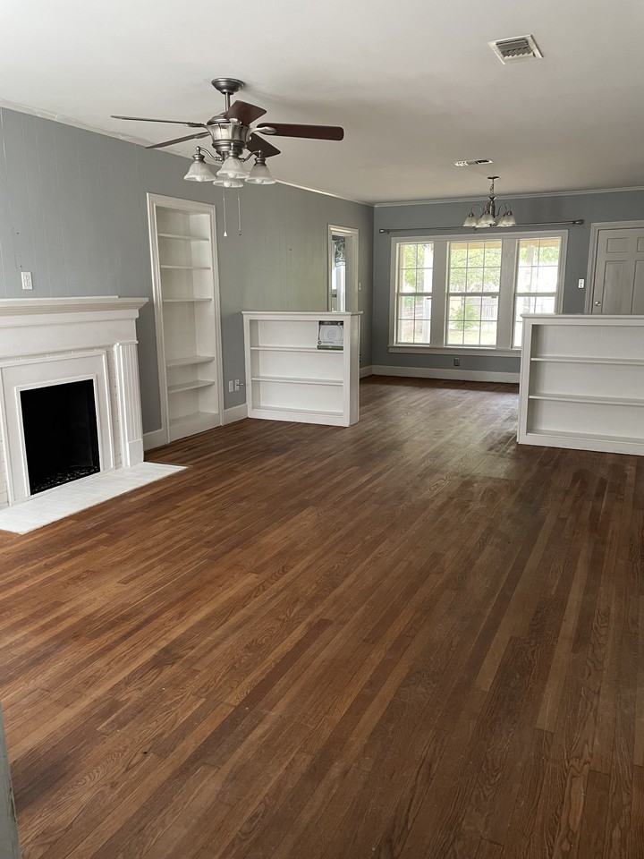 1141 Jeanette St - Photo 3 of 10