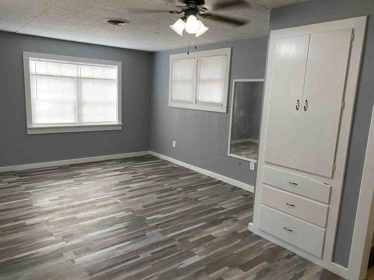 1616 24th St #A - Photo 2 of 4