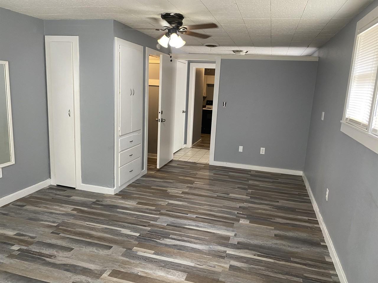 1616 24th St #A - Photo 3 of 4