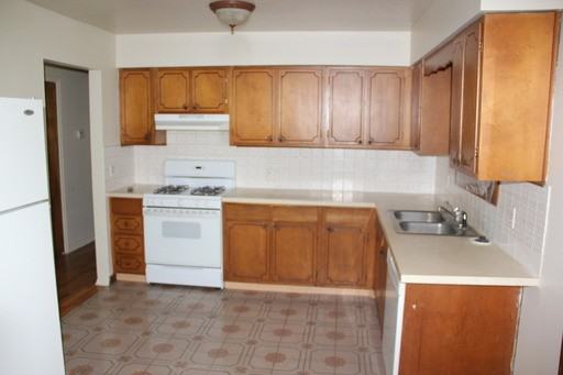 7057 Driftwood Cir - Photo 2 of 5