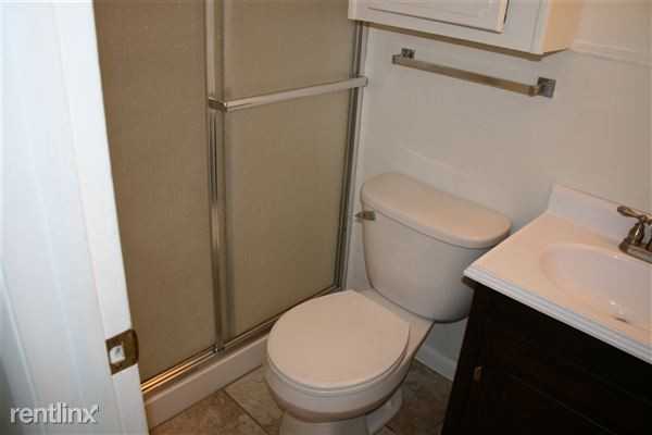 7245 N Saginaw Rd #5 - Photo 3 of 4