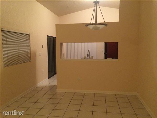 15021 S Waterford Dr - Photo 3 of 10