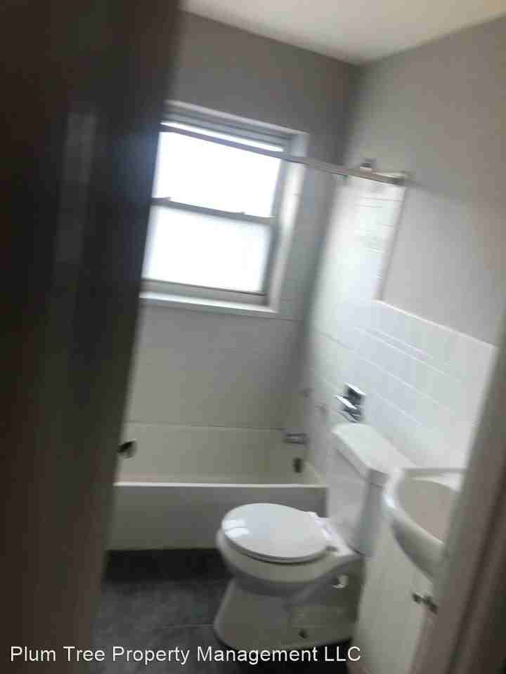 638 Redwood Ave. - Photo 3 of 4