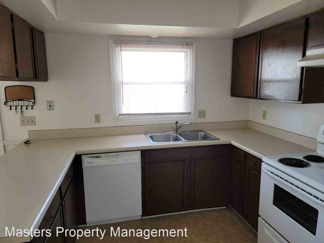 744 Celesta Dr - Photo 3 of 9