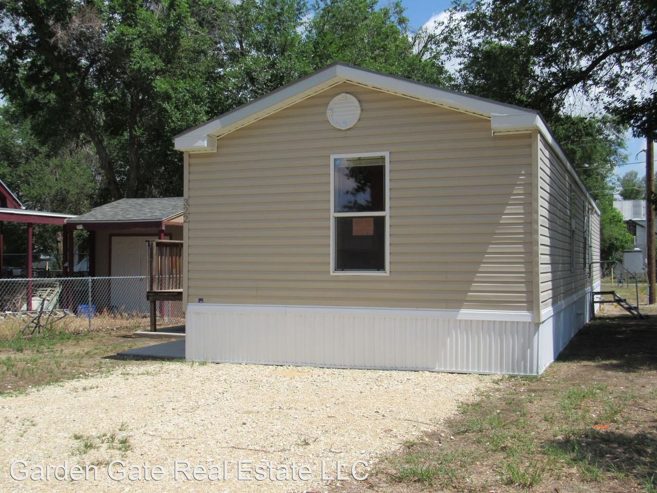 322 Riverview Ave - Photo 2 of 22