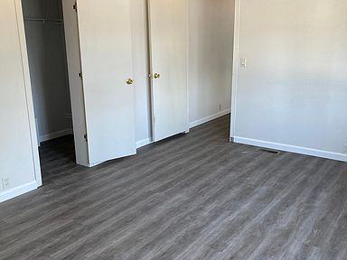 112 E Houston St - Photo 2 of 13