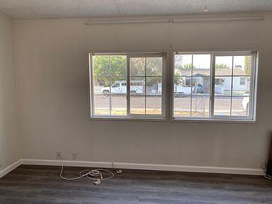 112 E Houston St - Photo 3 of 13