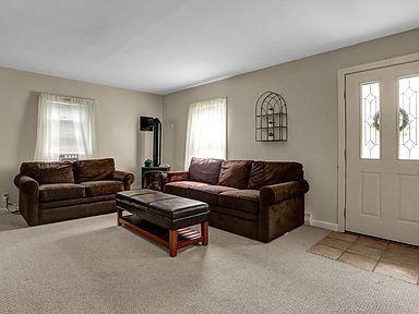 719 Franklin St - Photo 3 of 21