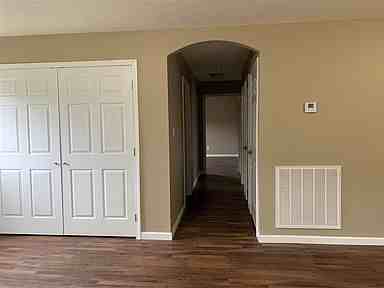 1206 Phillips St - Photo 2 of 10
