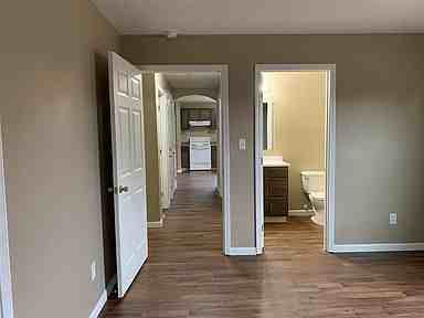 1206 Phillips St - Photo 3 of 10