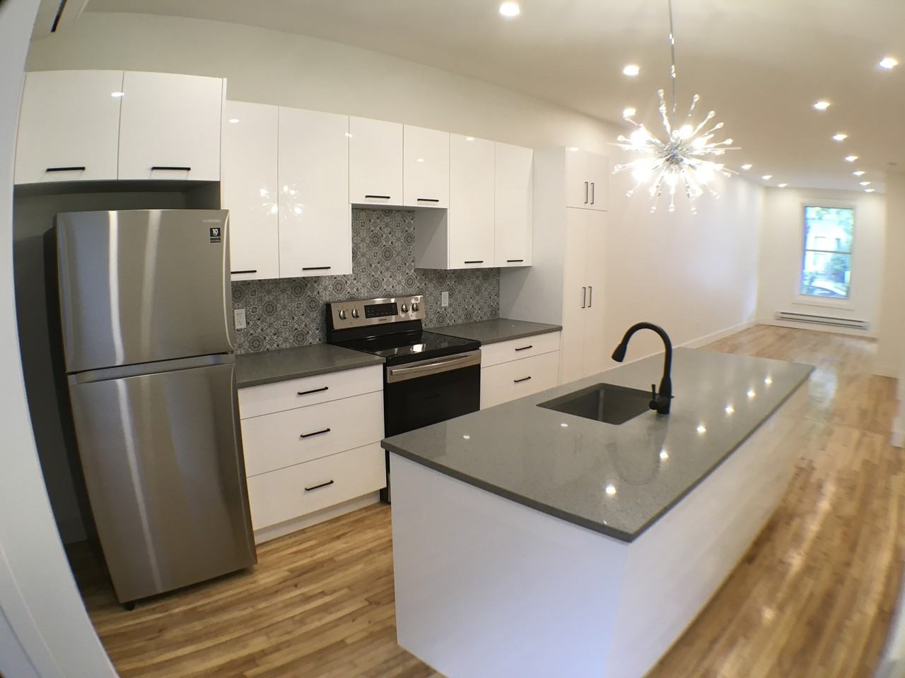 5453 Rue Saint-Urbain - Photo 2 of 22