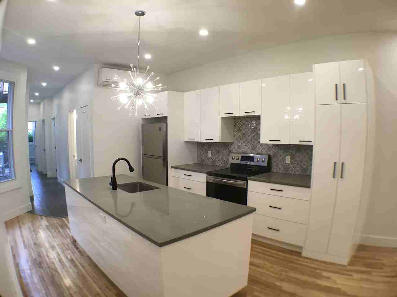 5453 Rue Saint-Urbain - Photo 3 of 22