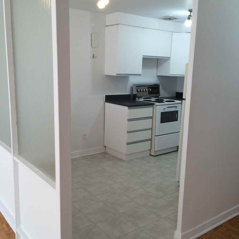 3484 Rue Stanley - Photo 2 of 36