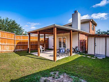 2925 Clear Creek Dr - Photo 2 of 17