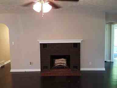 327 Beverly Dr - Photo 2 of 13