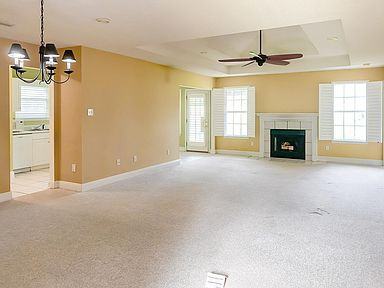20295 River Mill Dr - Photo 2 of 12