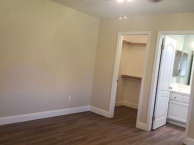 11808 Cedar Bluff Ave - Photo 3 of 10