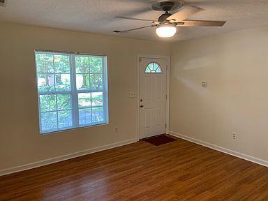 1737 Bozo Ln - Photo 3 of 15