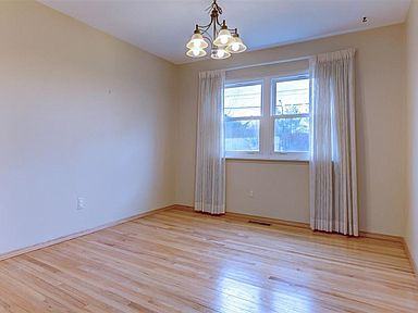 3296 Bluett Rd - Photo 3 of 24