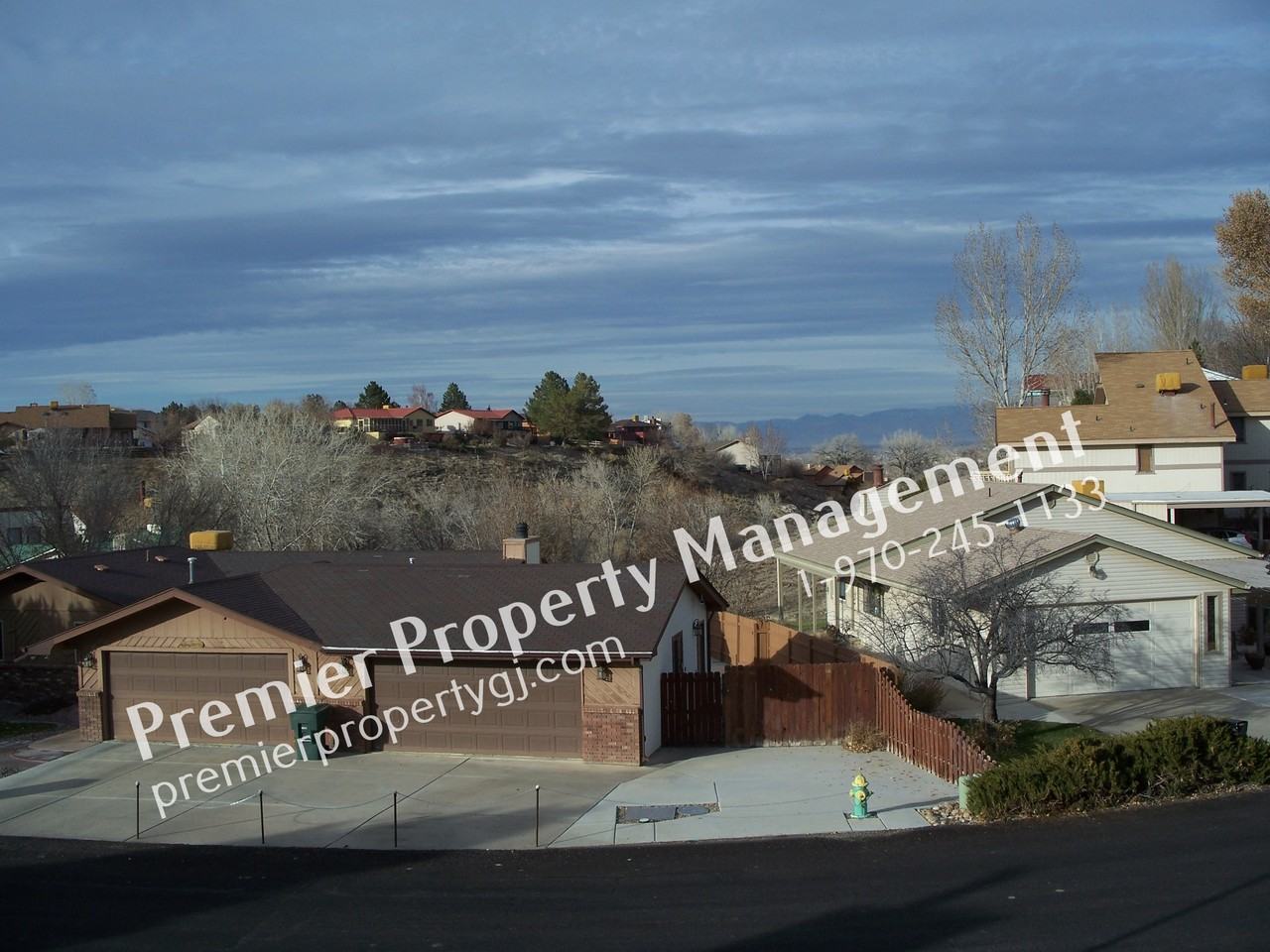 2419 1/2 Hidden Valley Dr #B - Photo 2 of 10