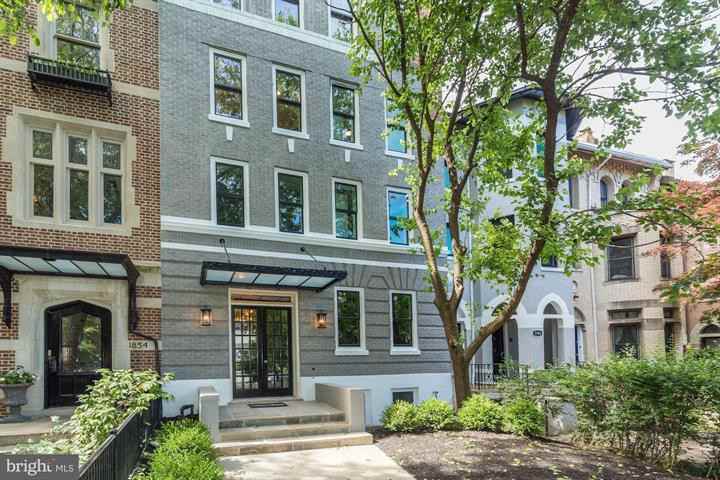 1900 Biltmore St NW - Photo 2 of 8