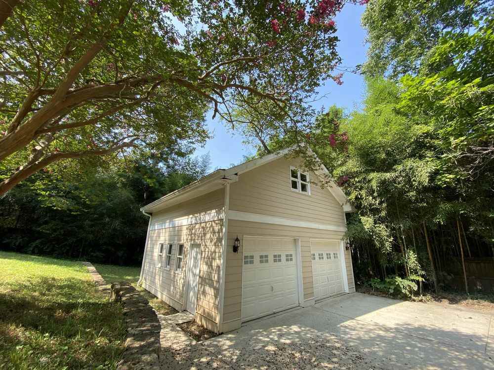 1335 Carter Rd - Photo 2 of 32