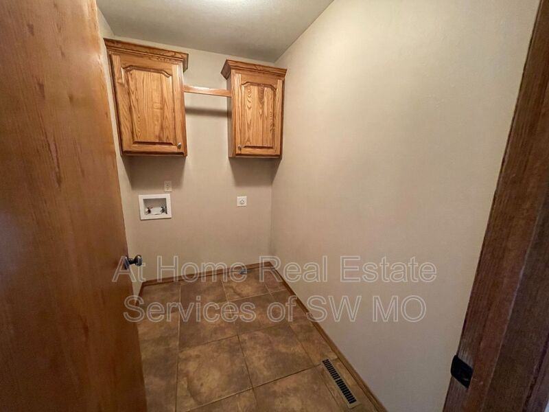 1718 N Chandler Rd - Photo 6 of 16