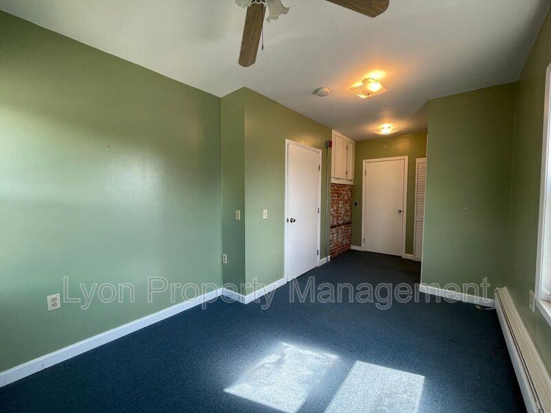 456 Washington Street #2ndFL - Photo 6 of 9