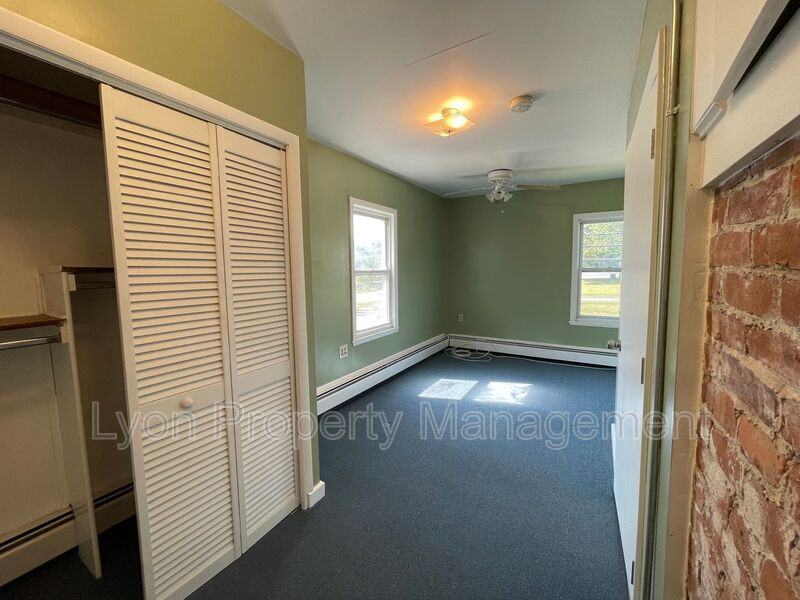 456 Washington Street #2ndFL - Photo 7 of 9