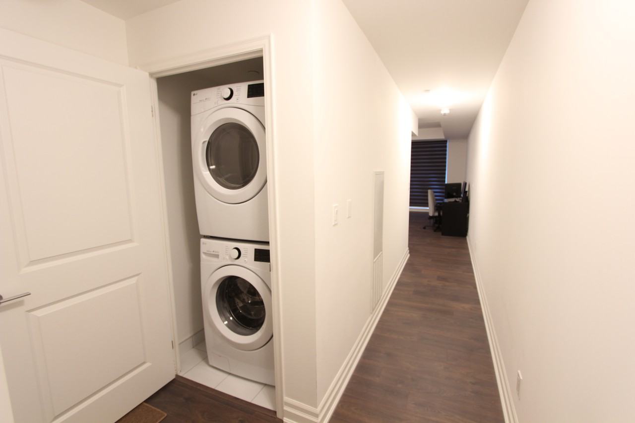 10 Rouge Valley Drive West - Photo 3 of 10