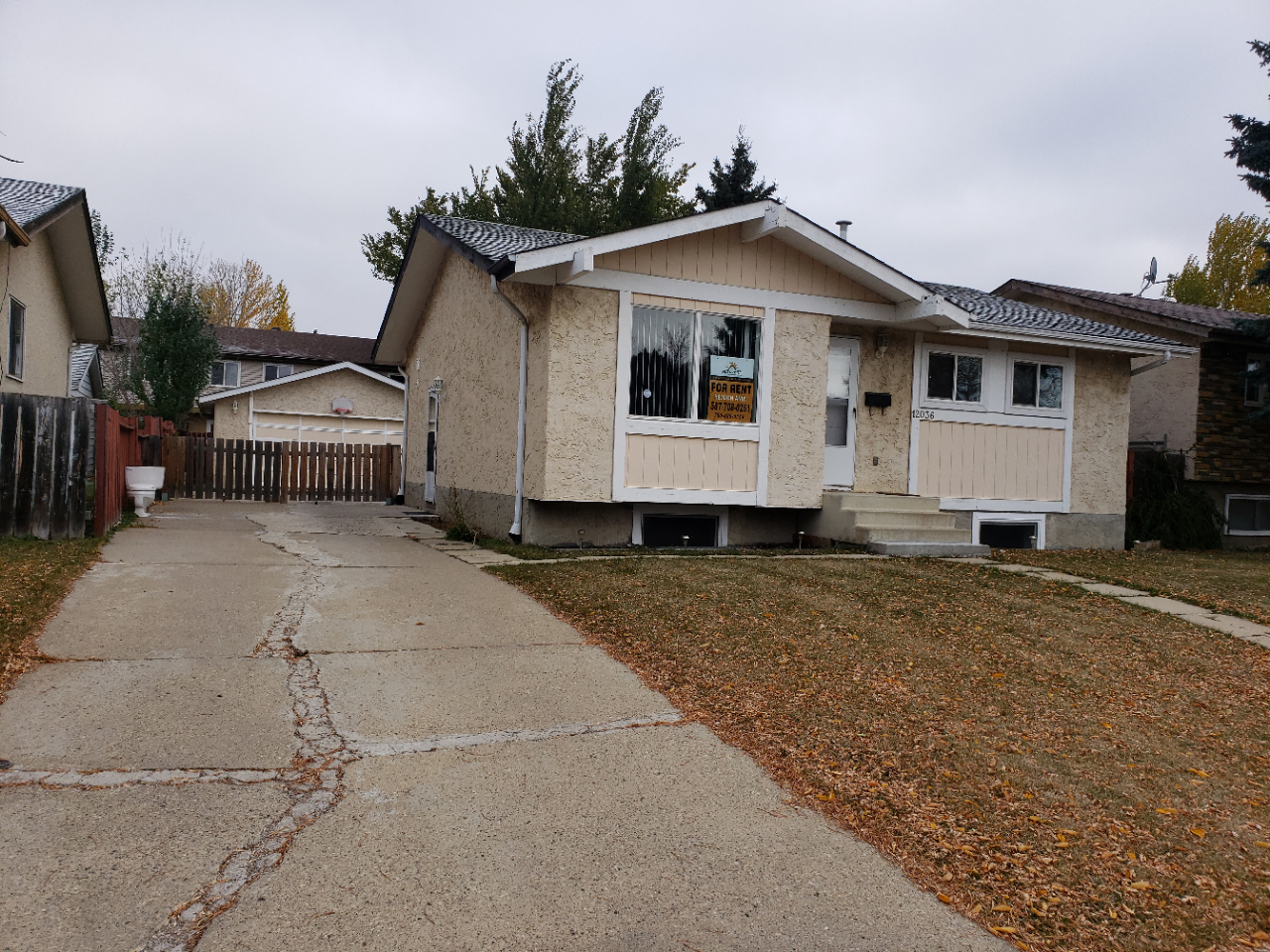 12036 143 Avenue Northwest - Photo 2 of 23