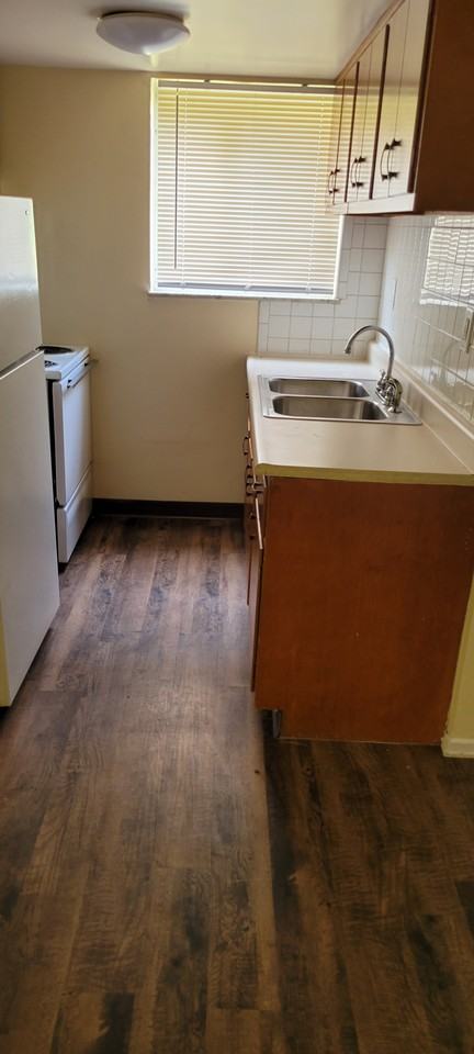 FALCON CREST - Photo 2 of 6